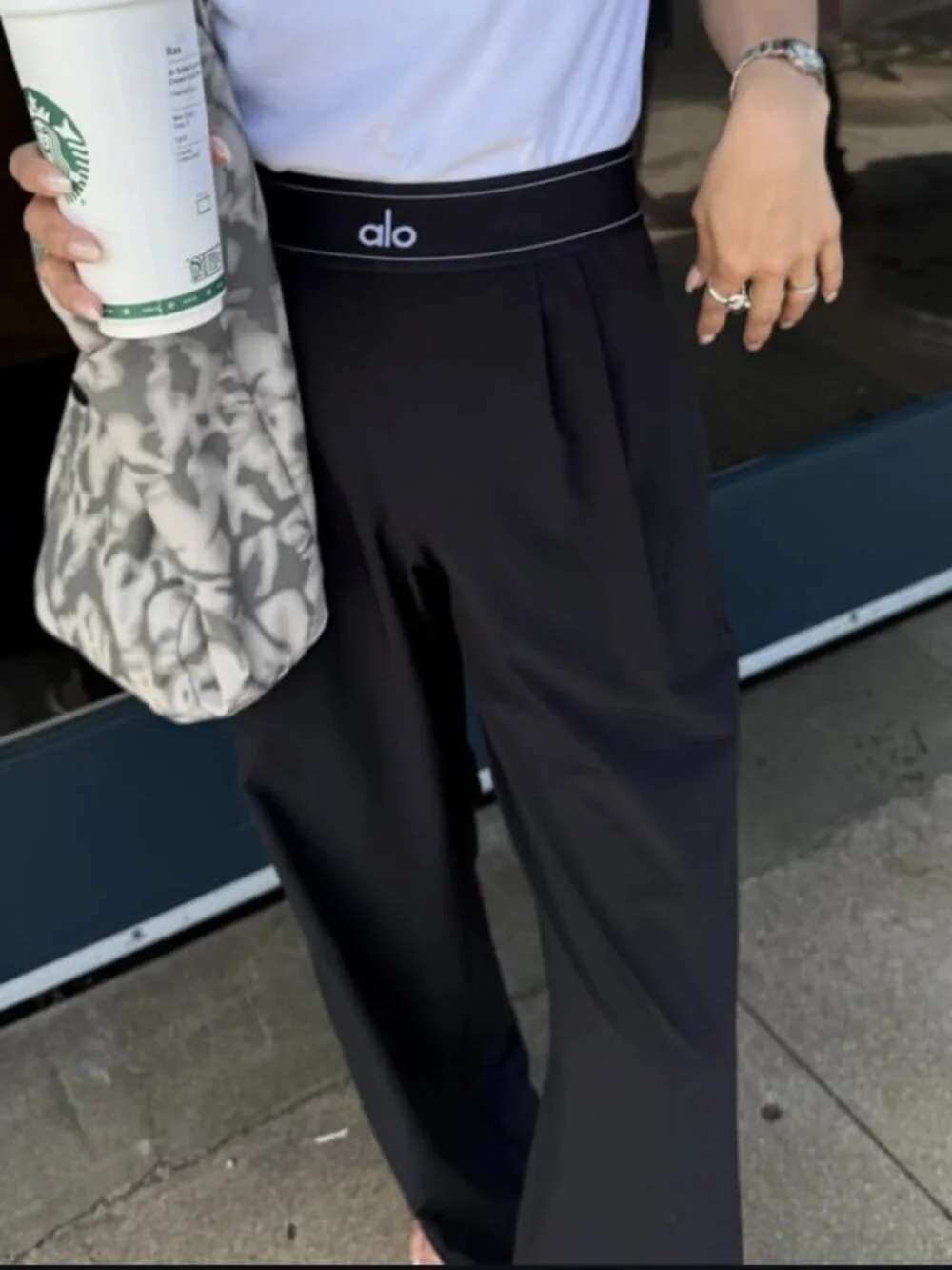 Alo Yoga Black Wide-Leg Pants Regular Length (XS Size)⭐🏴